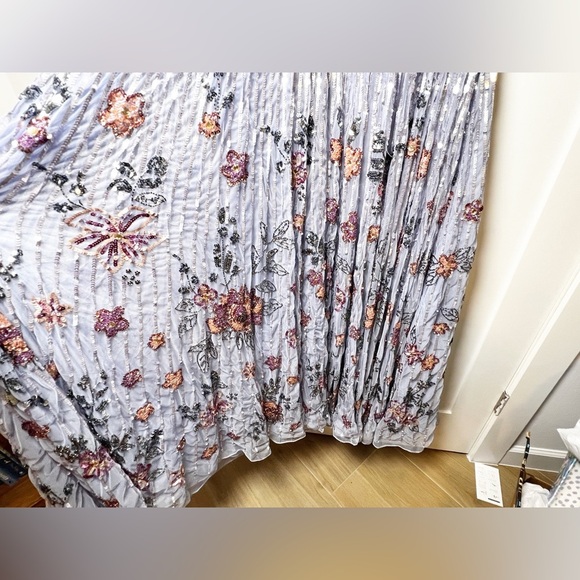 MAC DUGGAL Sequin Embellished A Line Flounce Sleeve V-Neck Gown Lilac Size 14 - Picture 8 of 10